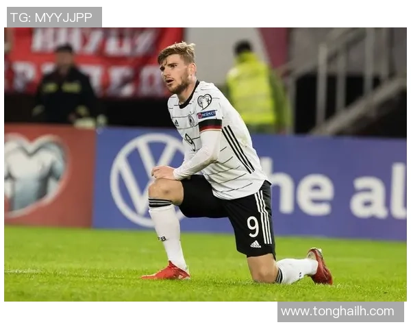 世体：弗里克现场观看加泰罗尼亚竞赛，要点重视贝尔纳尔体现